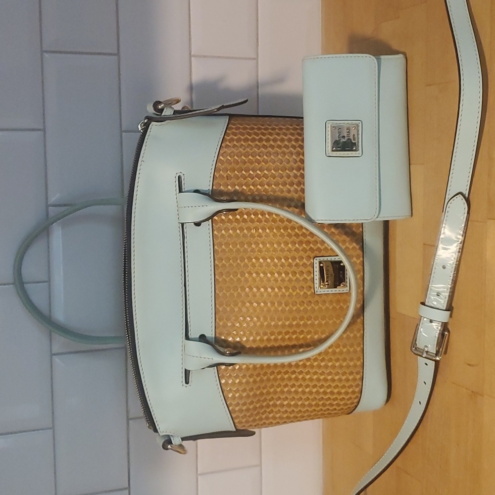 Dooney & Bourke Woven embossed Leather Satchel-Beacon Handbag with wallet